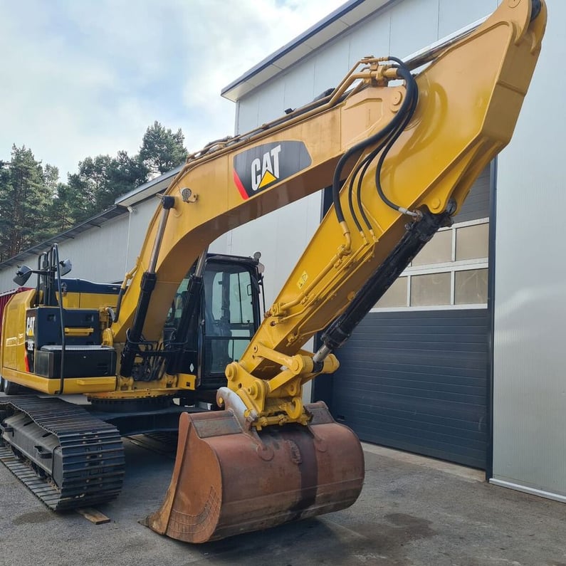 2016 Caterpillar 320E Crawler Excavator
