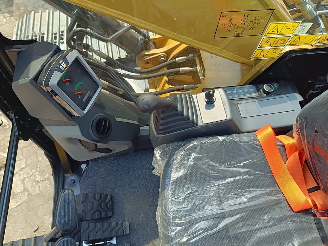 2025 Caterpillar 320D3 Crawler Excavator