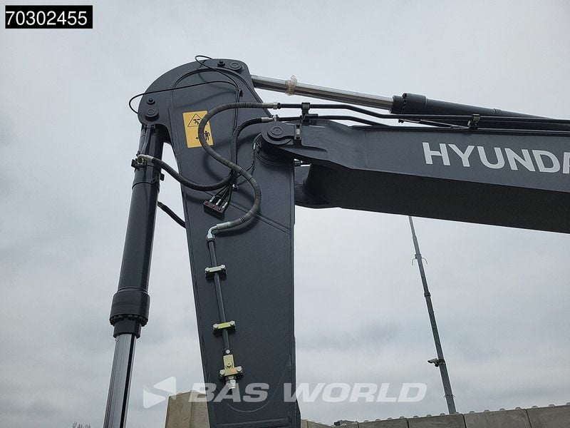 2025 Hyundai R340L Crawler Excavator