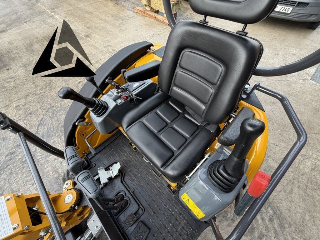 Gorila G27SE I PRO Mini Excavator