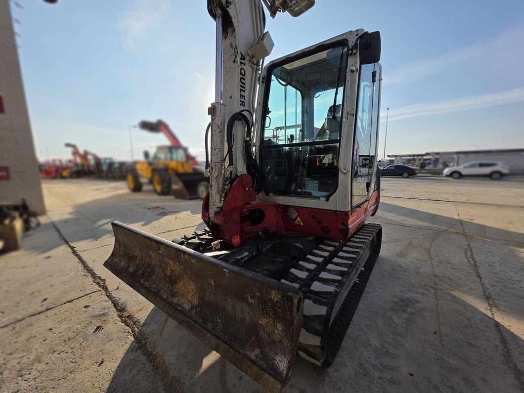 2017 Takeuchi TB250 Mini Excavator