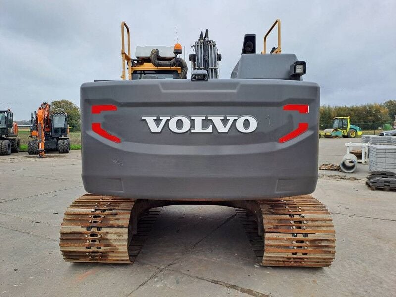 2015 Volvo EC220EL Crawler Excavator