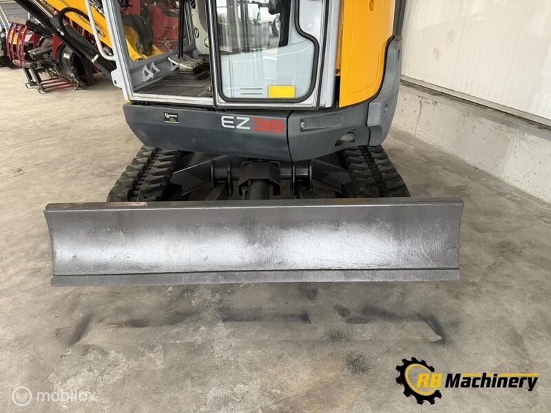 2014 Wacker Neuson EZ38