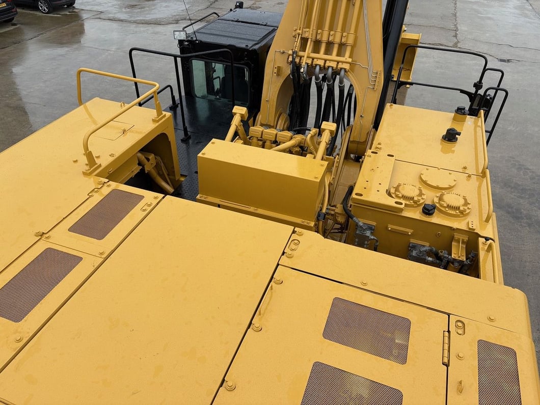 2020 Caterpillar 390F Crawler Excavator