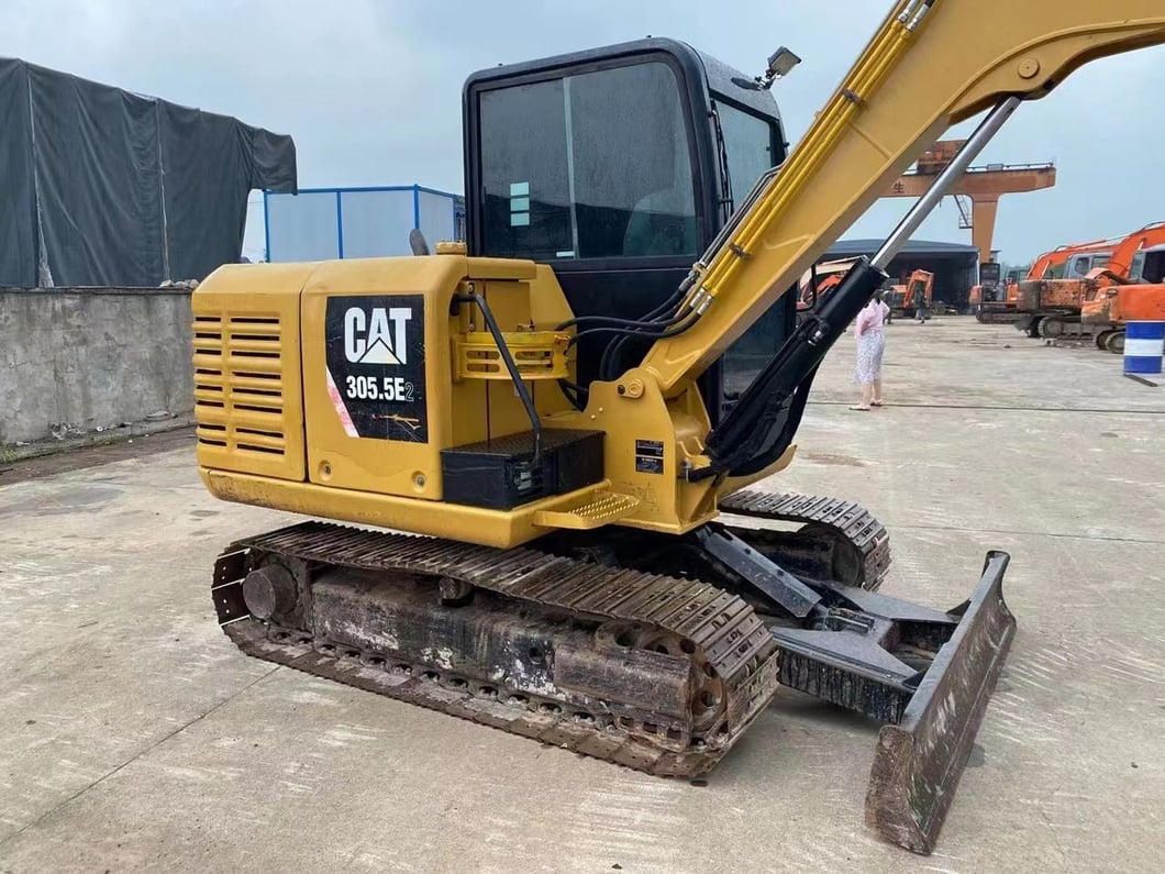 2022 Caterpillar 305.5E