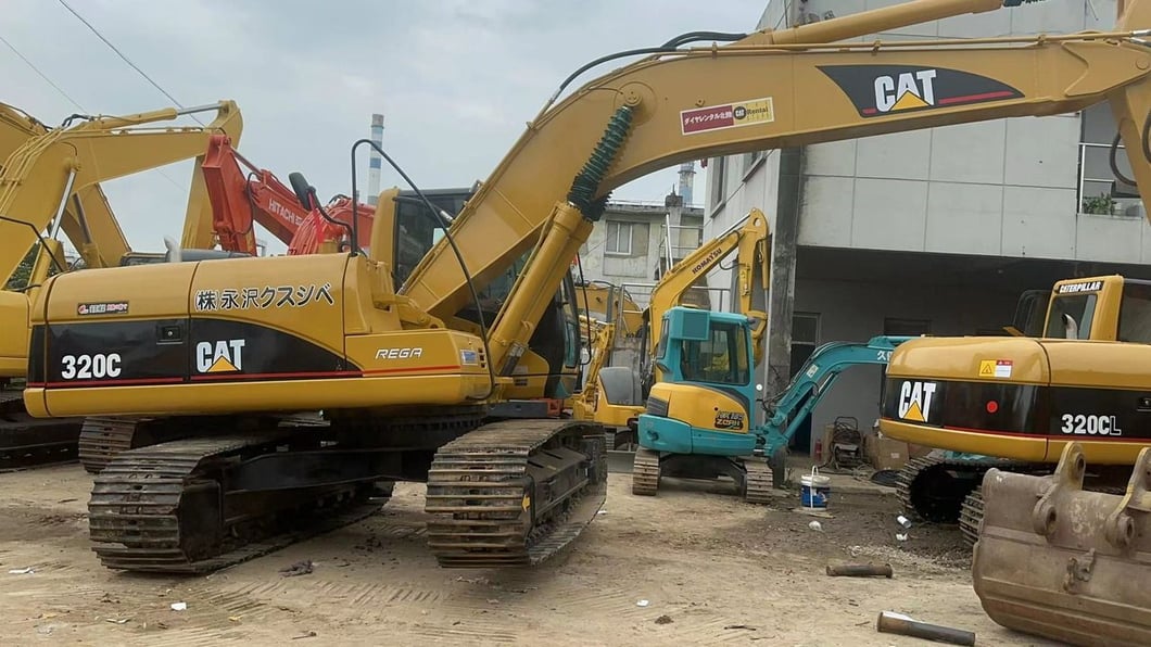 2016 Caterpillar 320CL Crawler Excavator