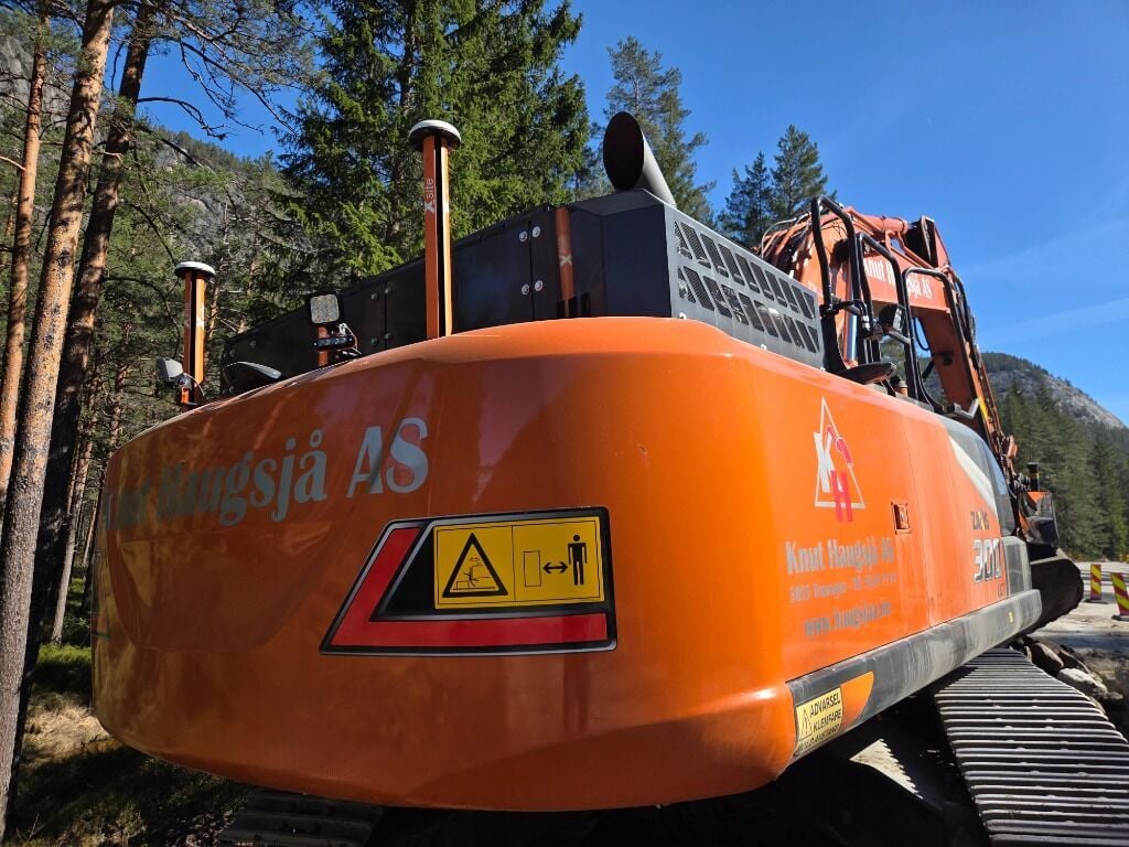 2023 Hitachi 300 LC Crawler Excavator