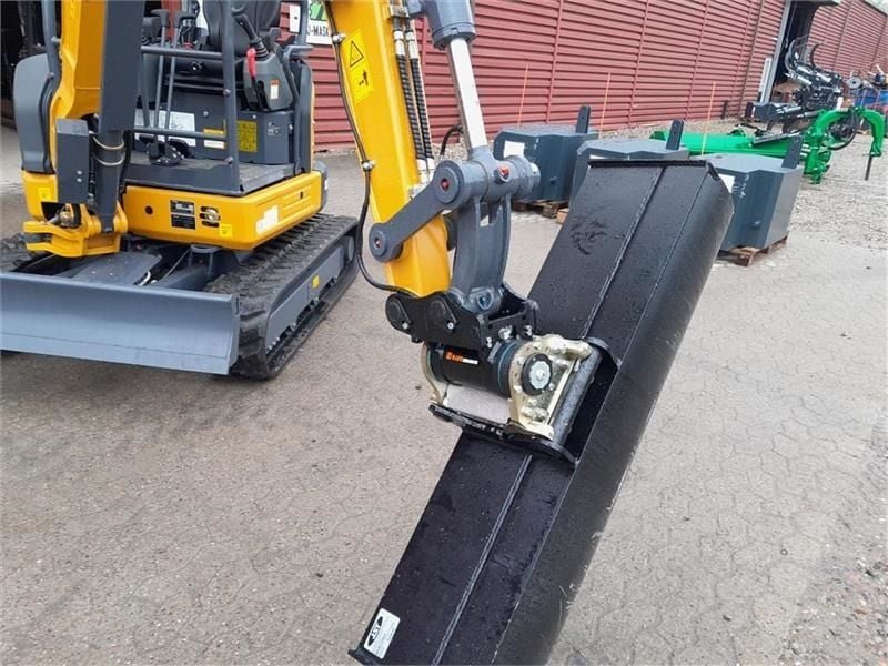 XCMG XE27E Mini Excavator