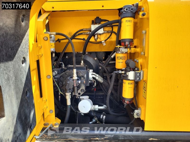 2019 JCB JS131LC Crawler Excavator