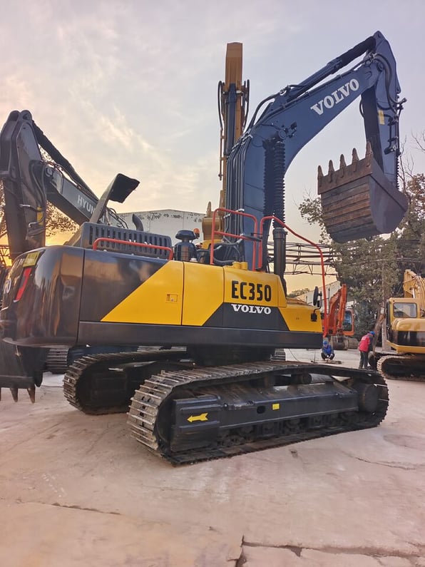 2025 Volvo EC350D Crawler Excavator