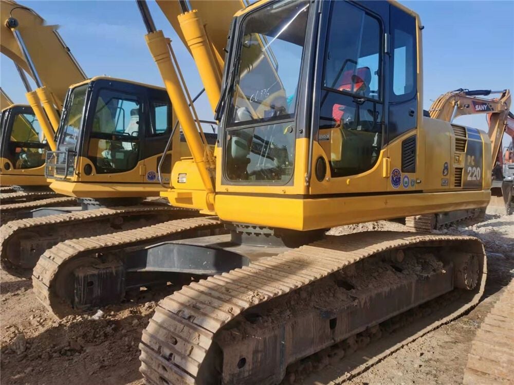Komatsu PC220 Crawler Excavator