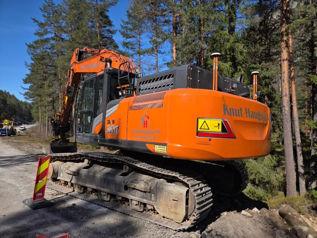 2023 Hitachi 300 LC Crawler Excavator