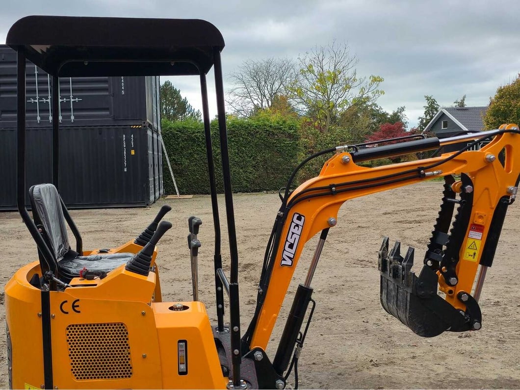 2025 Vicsec VC15 Mini Excavator