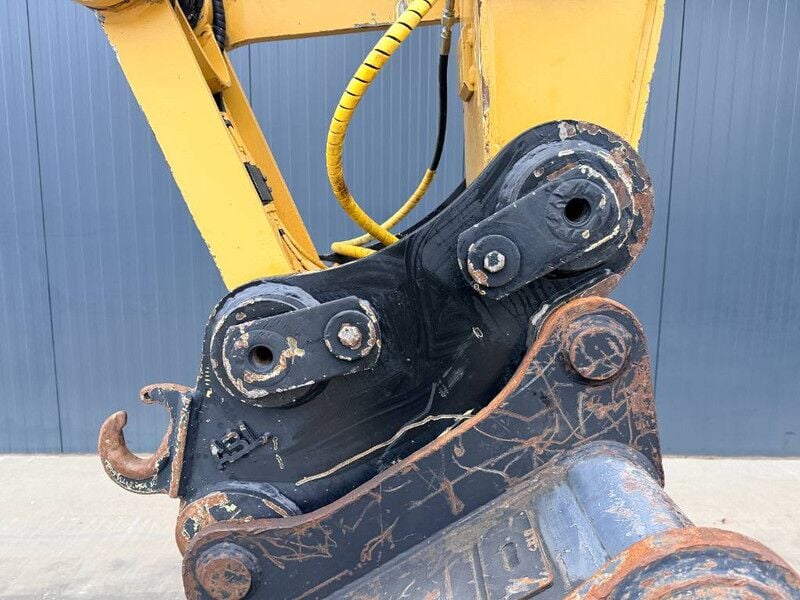 2007 Caterpillar 320DL Crawler Excavator