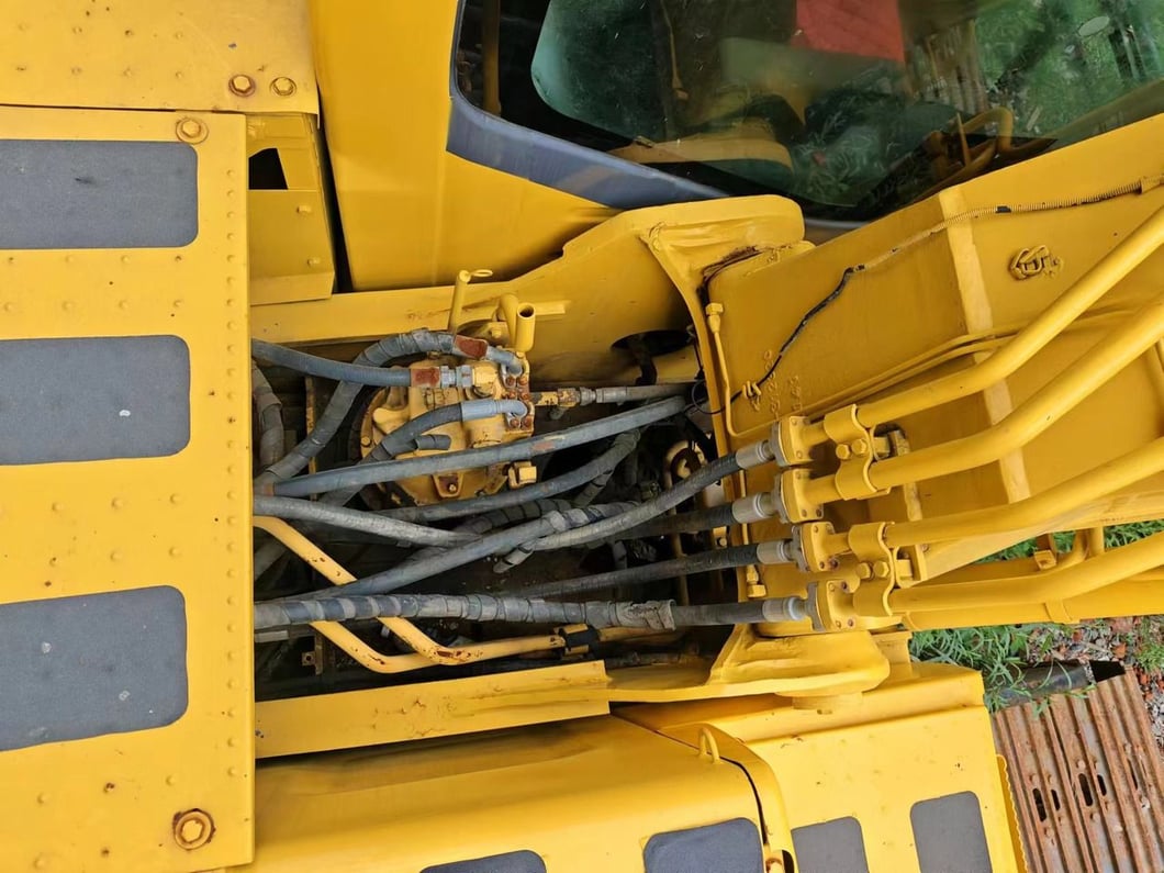 2018 Komatsu PC200-8 Crawler Excavator