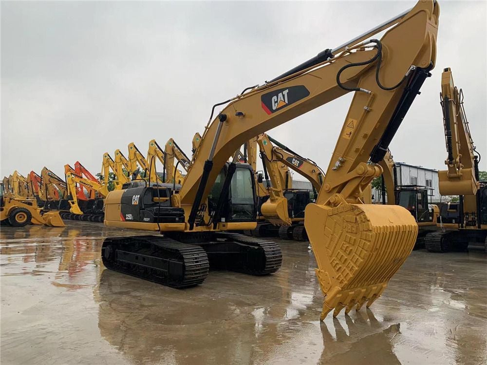 2023 Caterpillar 325D Crawler Excavator