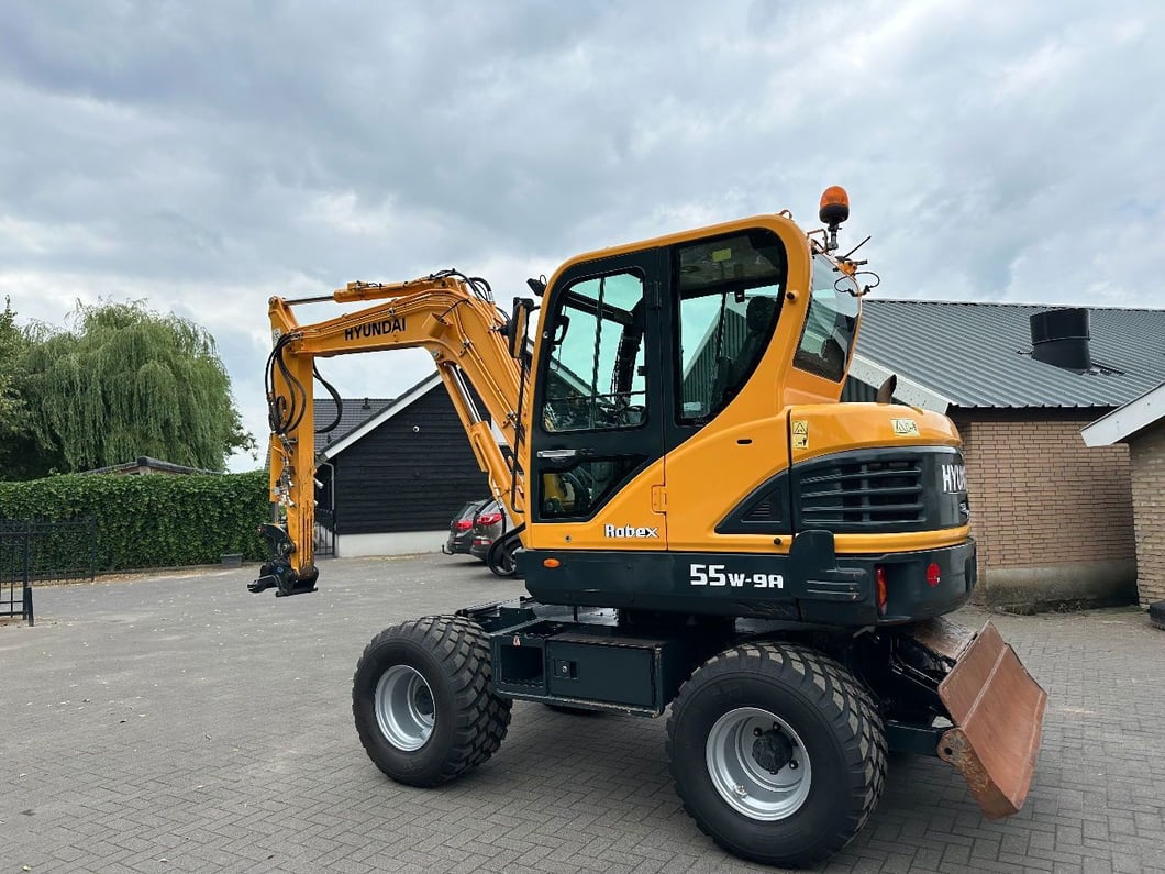 2018 Hyundai R55W-9A Wheel Excavator