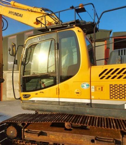 2016 Hyundai R140LC-9A Crawler Excavator