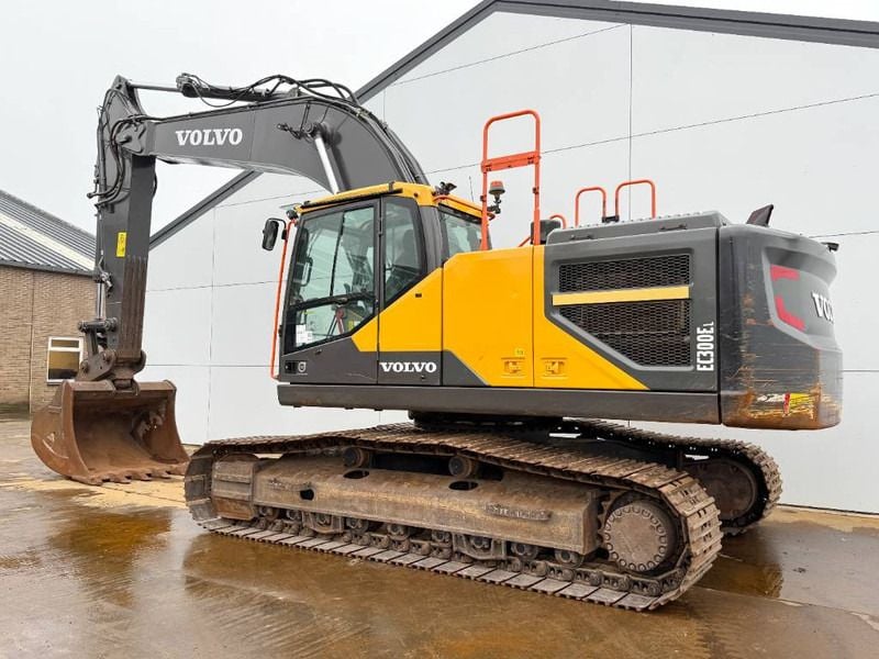Volvo EC300EL – Hammer Lines / Quick Coupler / Camera (2020)
