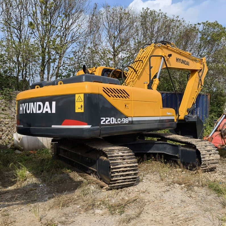 2023 Hyundai R220LC-9 Crawler Excavator