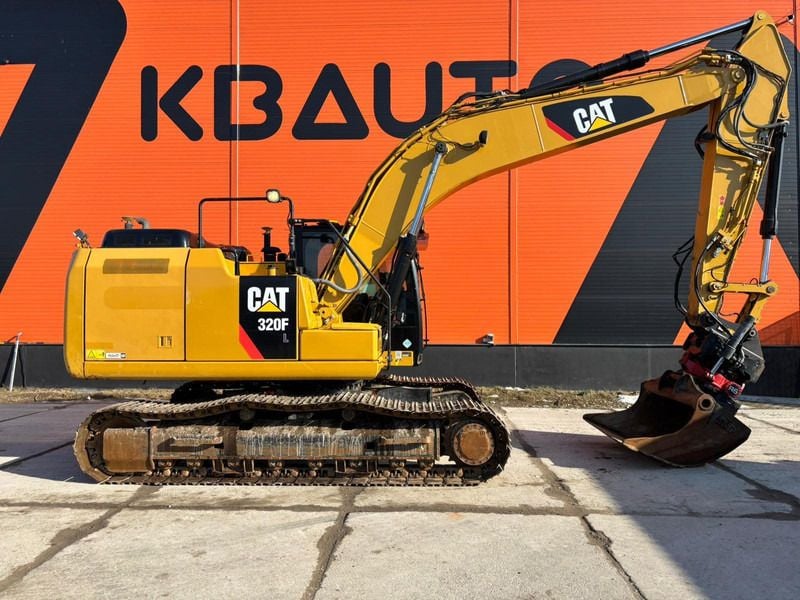 Caterpillar 320 FL 2 Buckets / 3D / Tiltrotator / AC / Central Lubrication (2016)