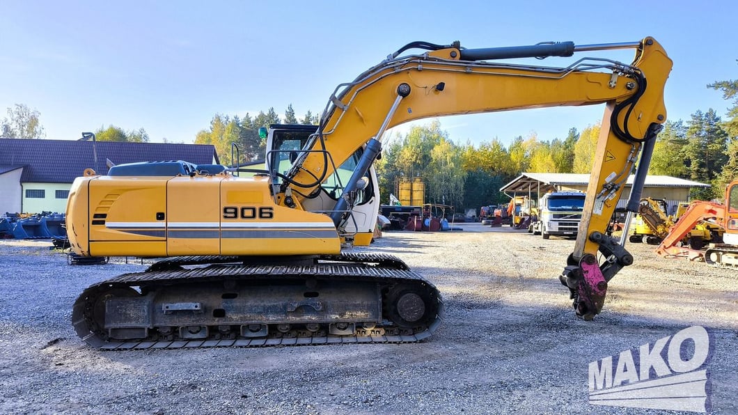 2014 Liebherr R906LC Crawler Excavator