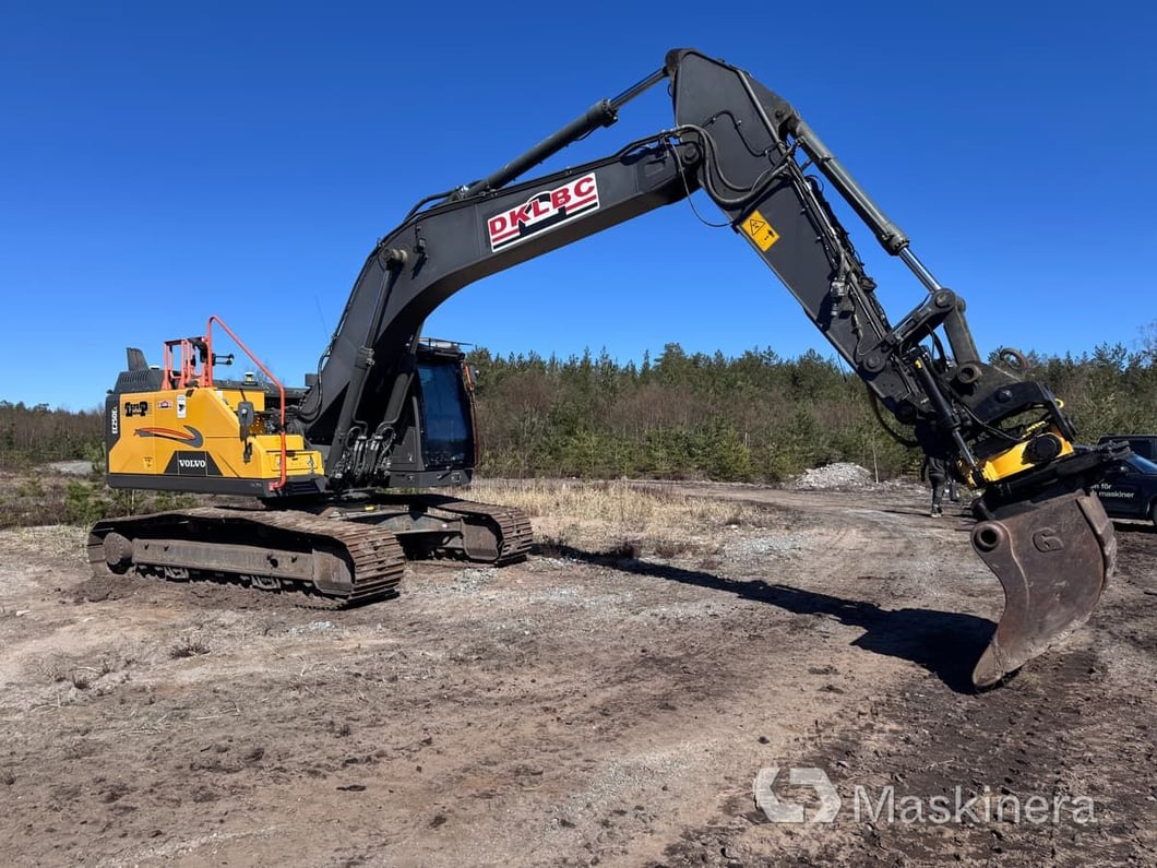 2018 Volvo EC250EL Crawler Excavator