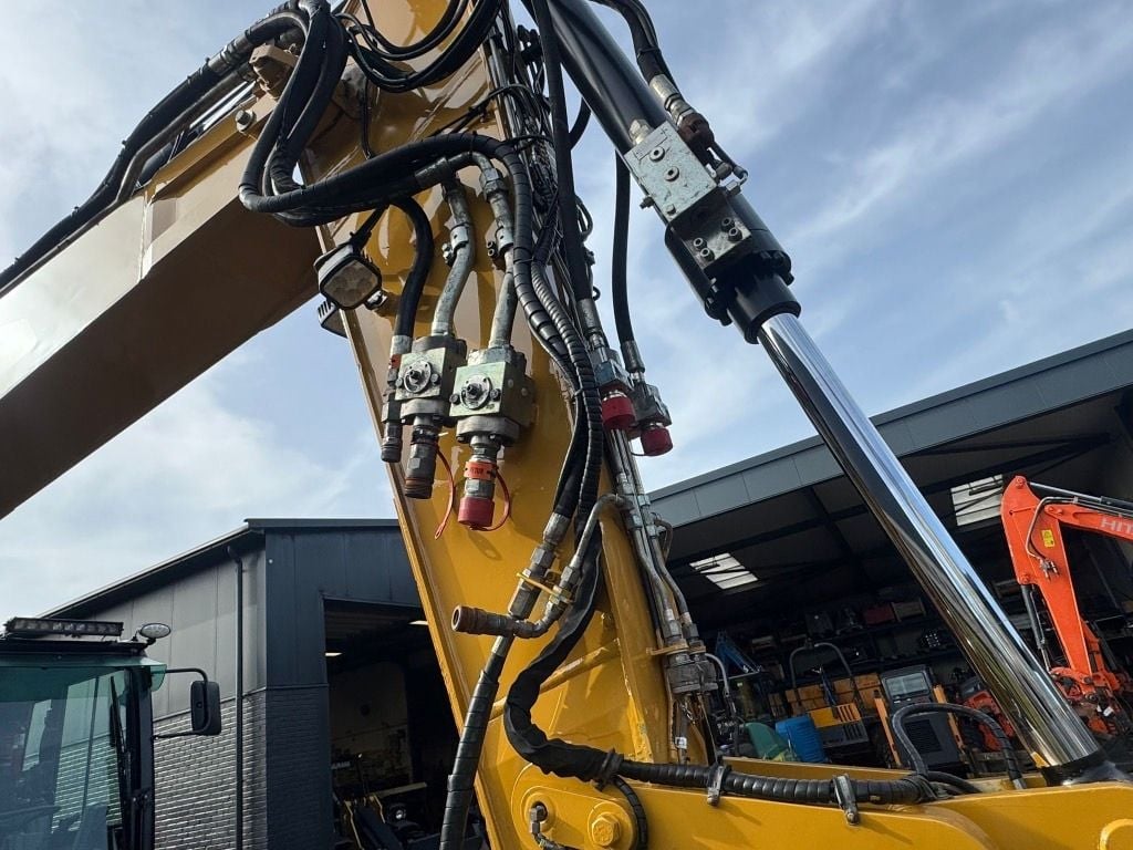 2016 Caterpillar 315 UNAC 22 TTR Wheel Excavator