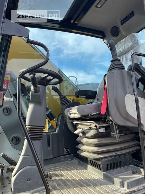 2021 Caterpillar MH3022-06C Material Handler
