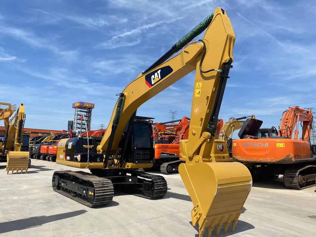 2022 Caterpillar 320D2 Crawler Excavator