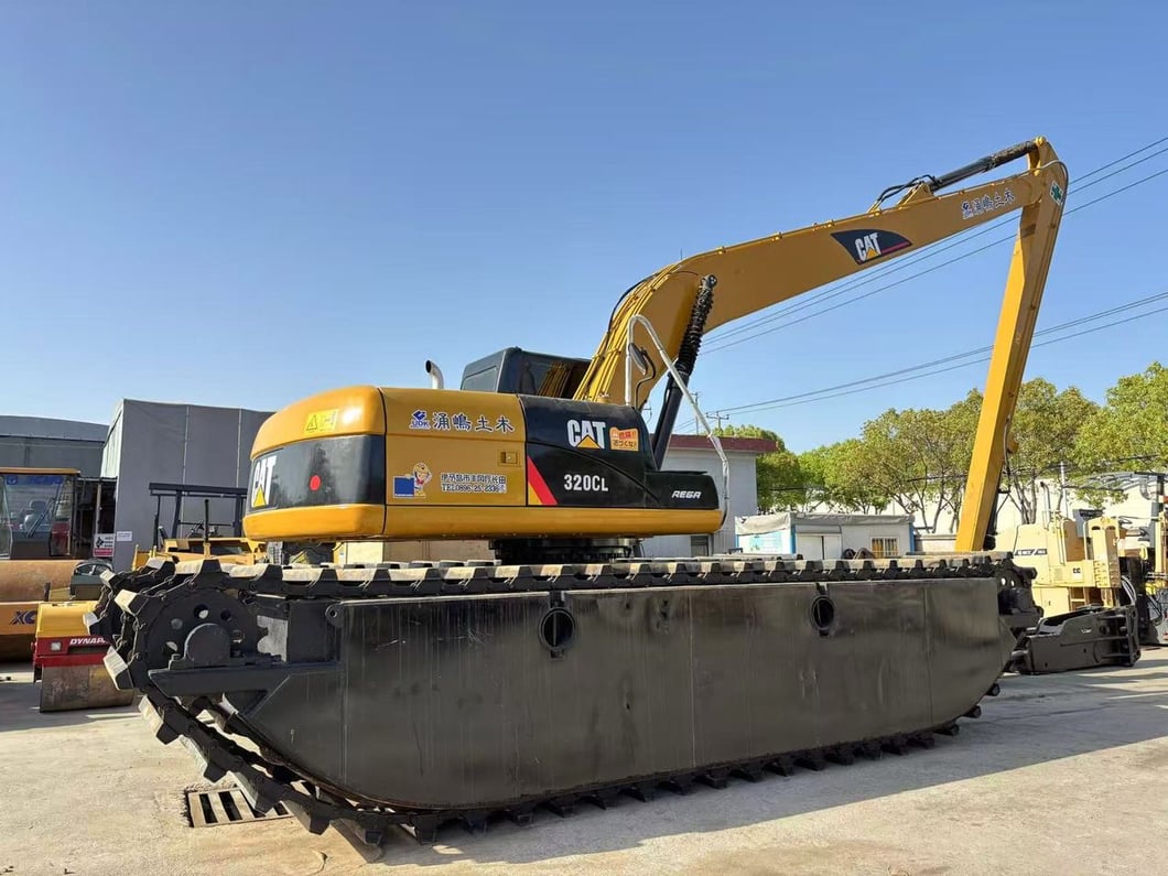 2016 Caterpillar 320C Amphibious Excavator