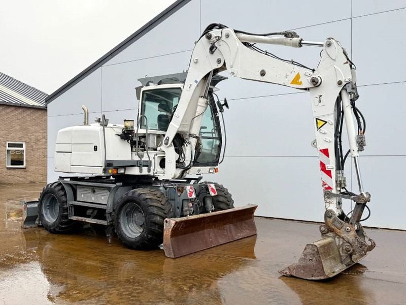Liebherr A 309 – Hammer Lines / Quick Coupler (2011)