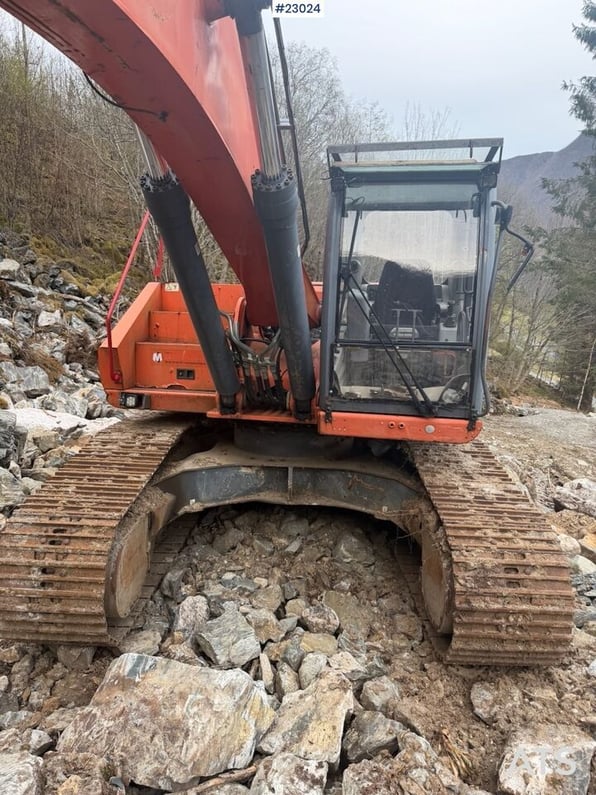 2011 Atlas 260LC Crawler Excavator