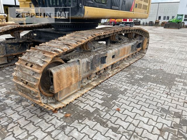 2019 Caterpillar 352F Crawler Excavator
