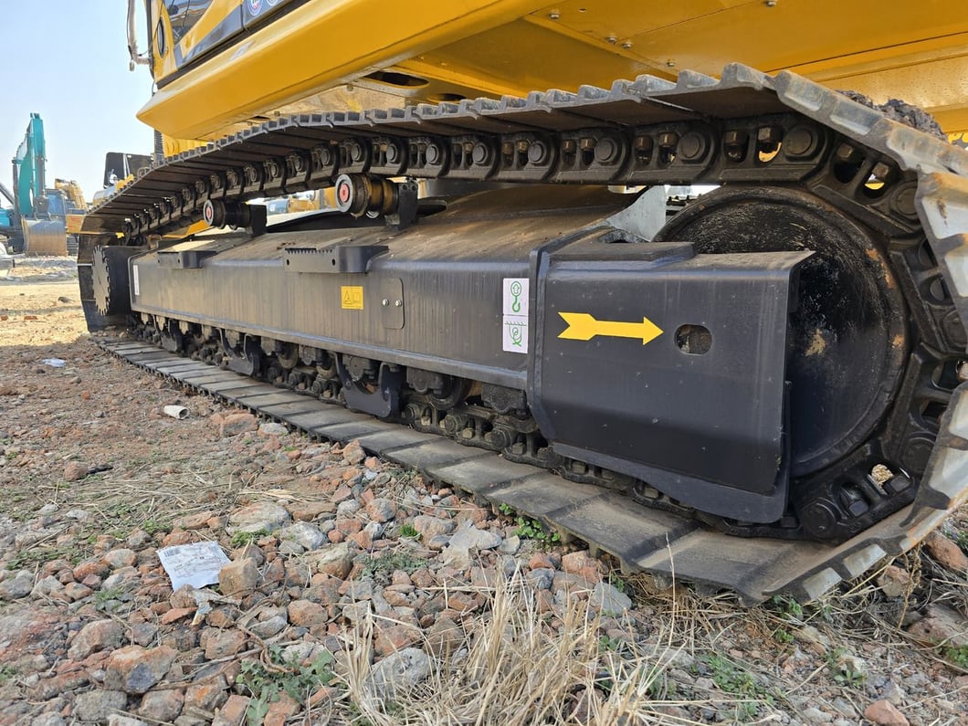 2024 Komatsu PC240-8 Crawler Excavator