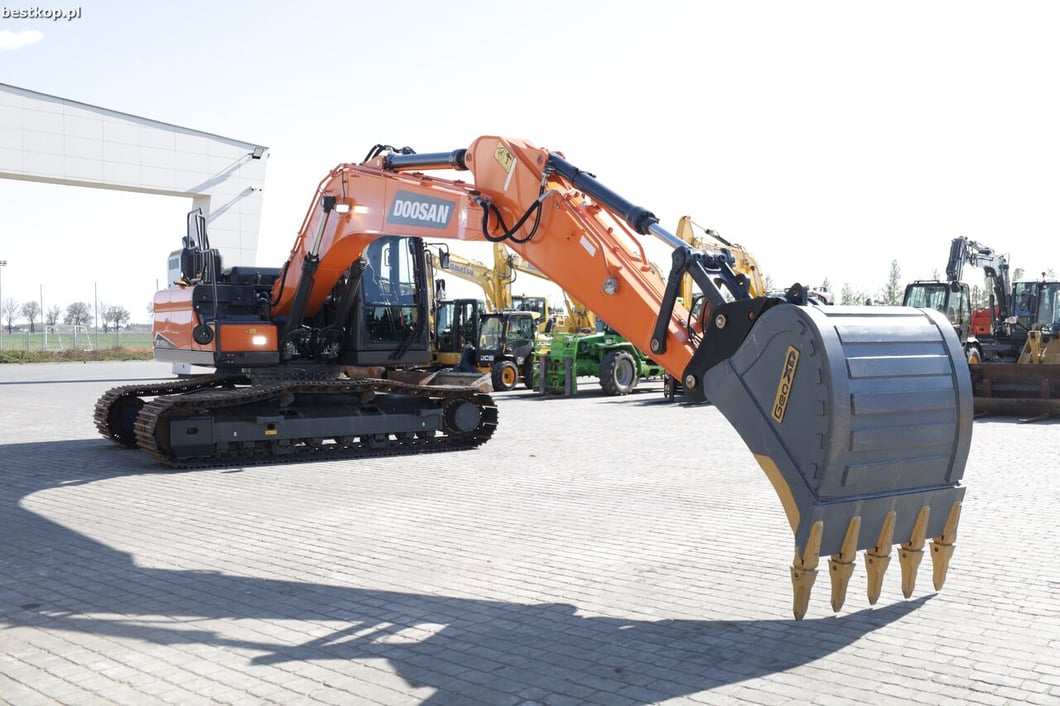 2022 Doosan DX225LC-7 Crawler Excavator