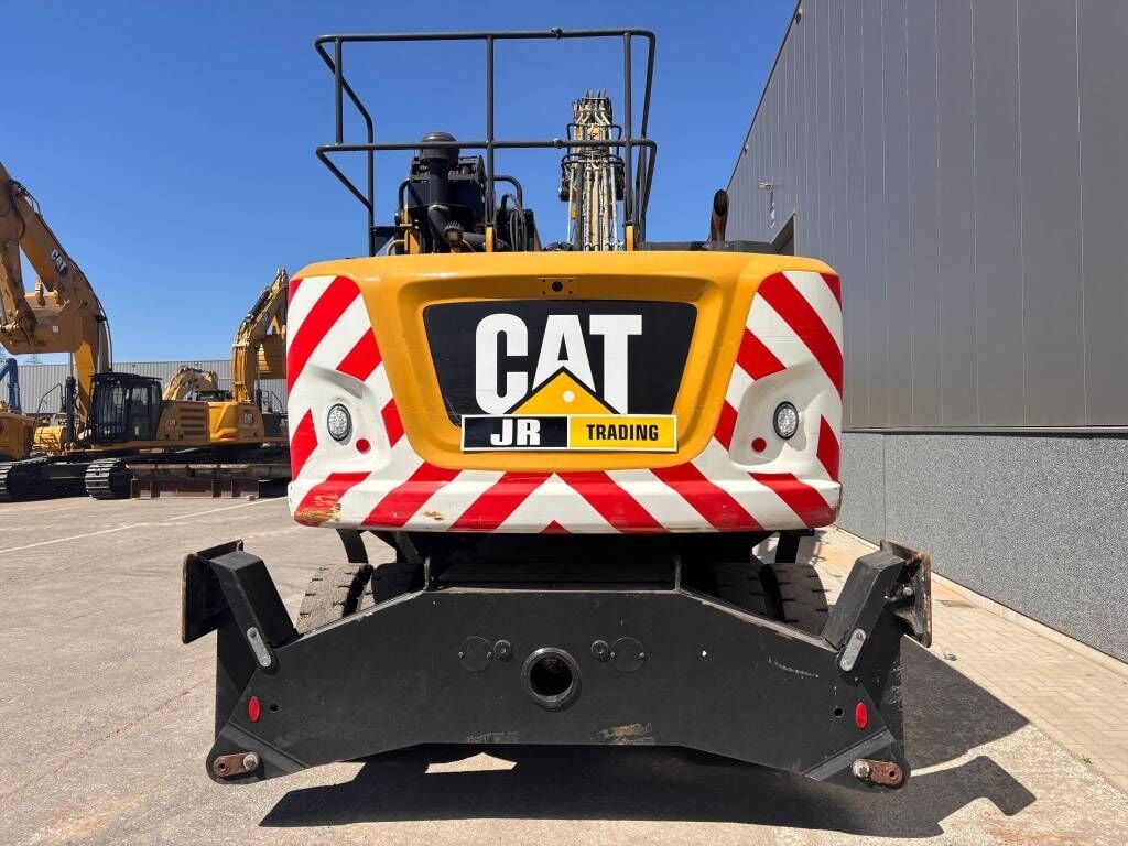 2017 Caterpillar MH3022 Material Handler