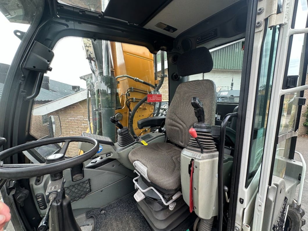 2018 Liebherr A914 Wheel Excavator