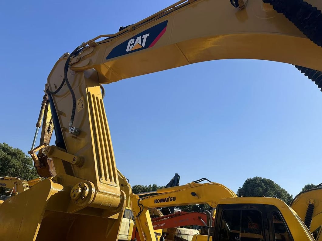 2022 Caterpillar 349D2L Crawler Excavator