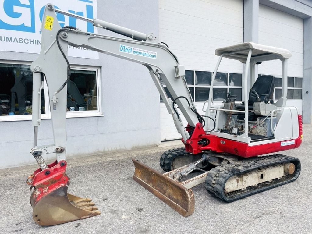 2005 Takeuchi TB135 Mini Excavator
