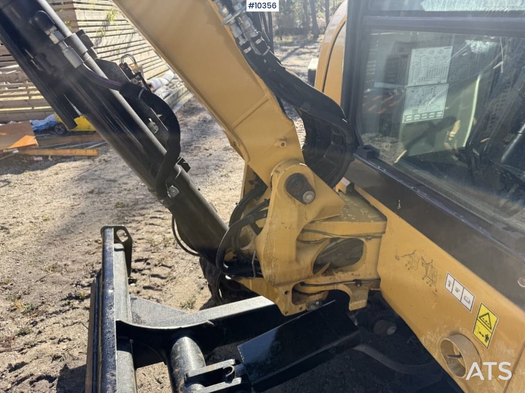2015 Caterpillar 303.5E Mini Excavator