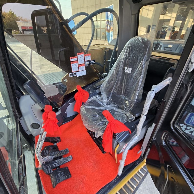 2022 Caterpillar 320D Crawler Excavator