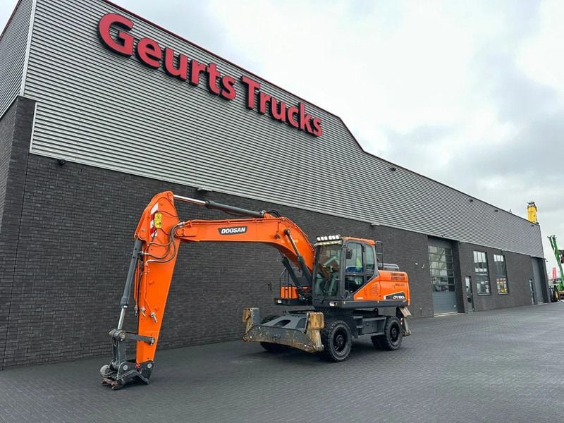 2021 Doosan DX190W-5 Wheel Excavator