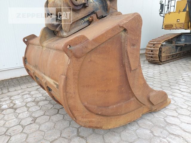 2019 Caterpillar 390FL Crawler Excavator