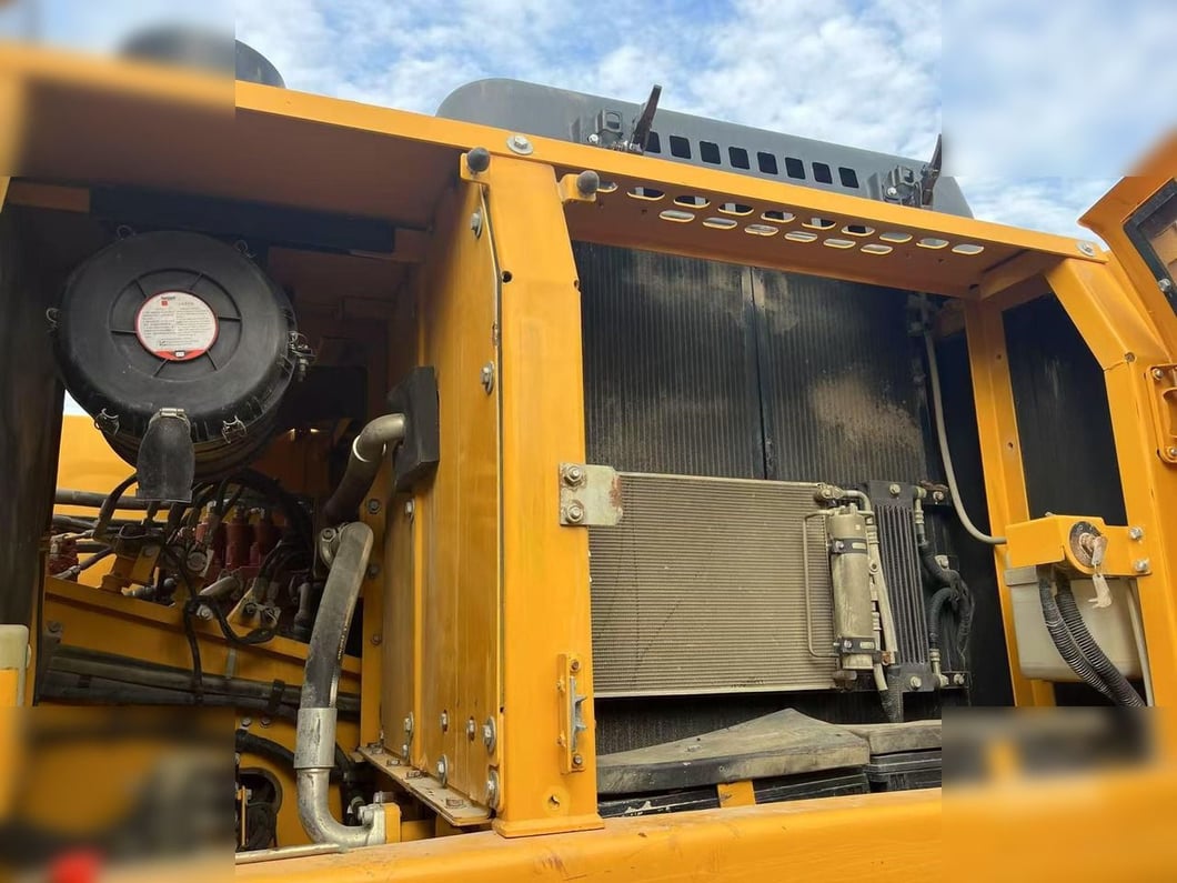2020 LiuGong CLG926E Crawler Excavator