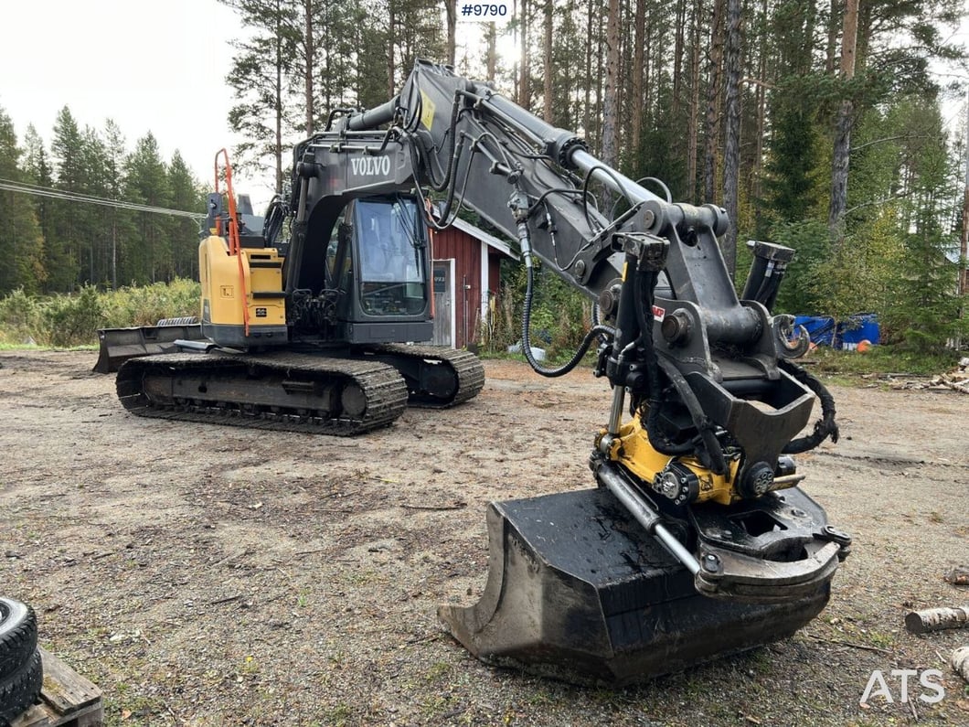 2017 Volvo ECR145EL Crawler Excavator