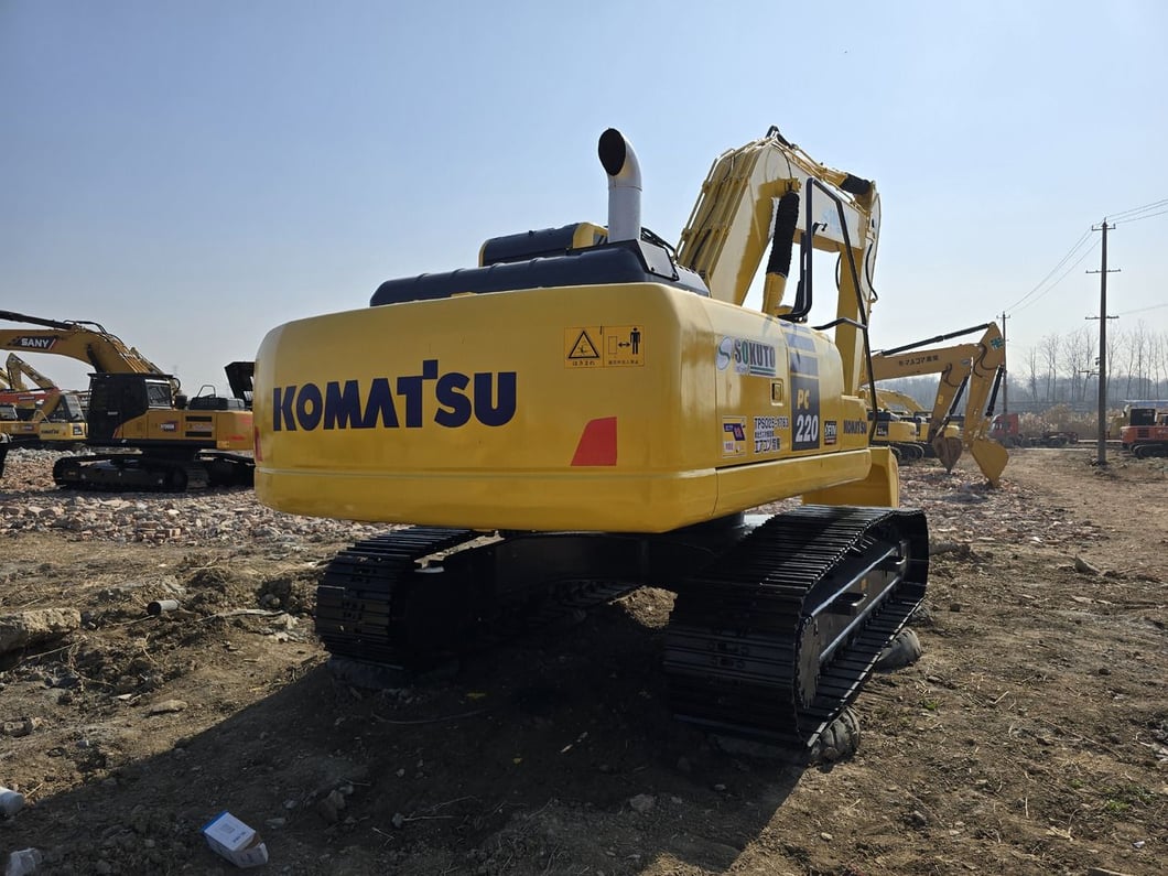 2024 Komatsu PC220-8 Crawler Excavator