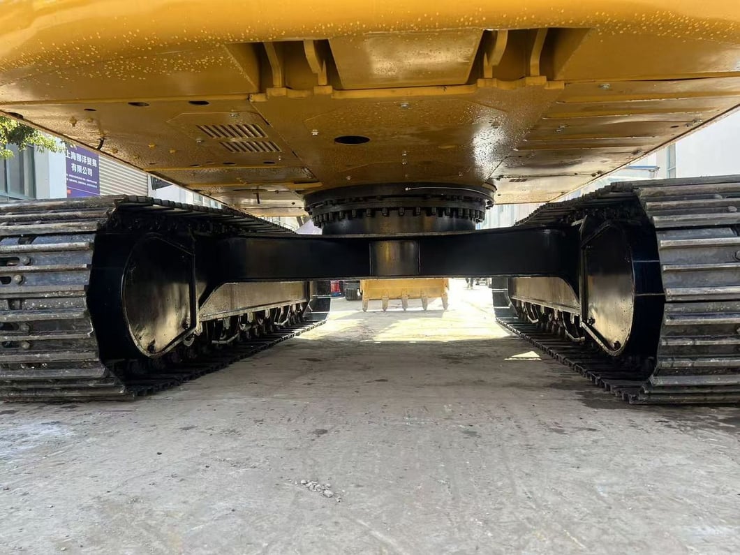 2022 Caterpillar 323D2L Crawler Excavator