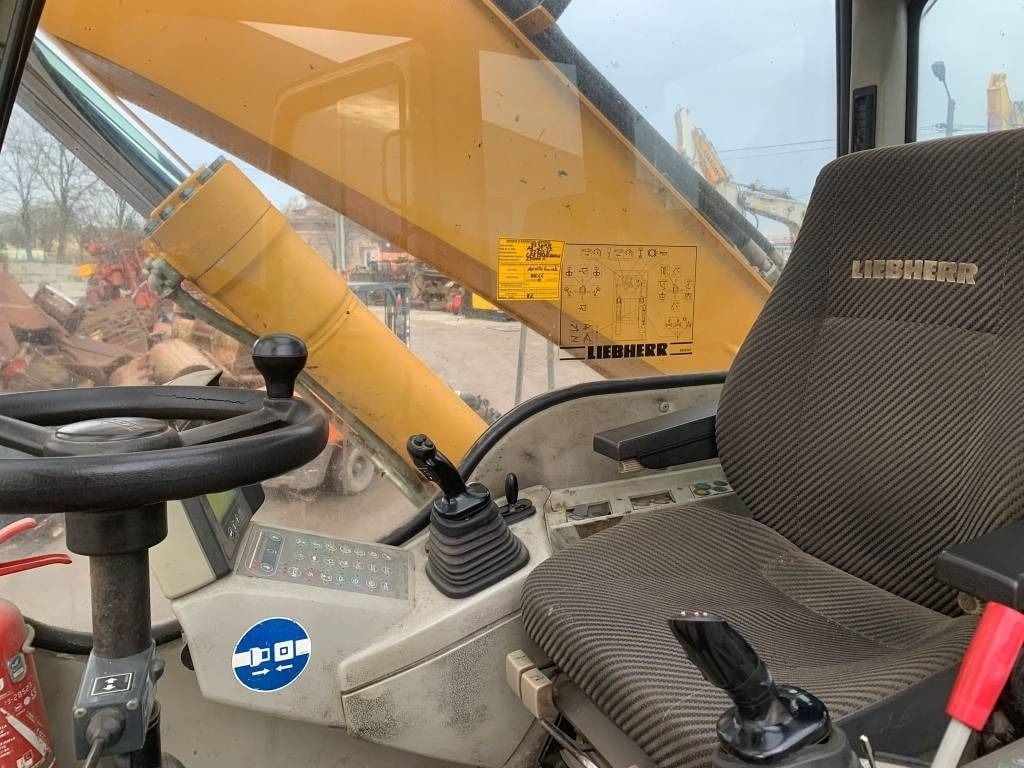 2009 Liebherr A904 C Wheel Excavator
