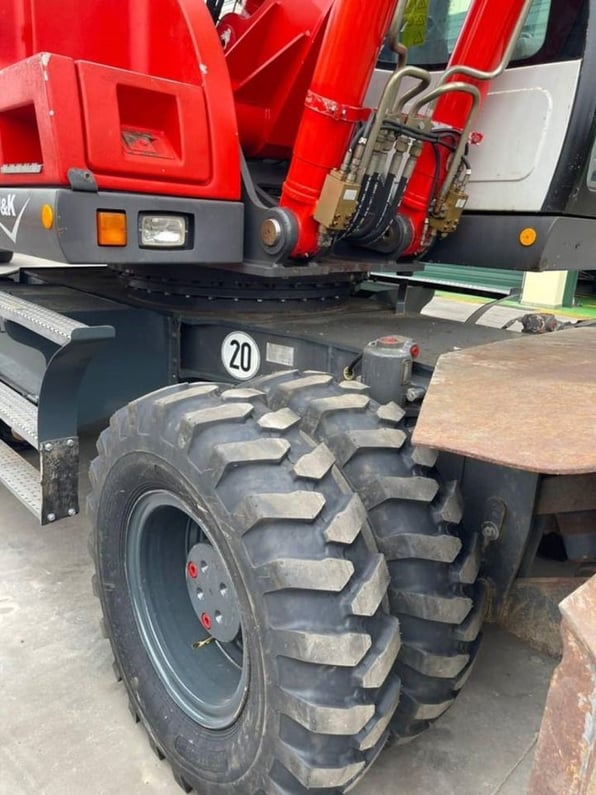 2004 O&K MH 6.6 Wheel Excavator